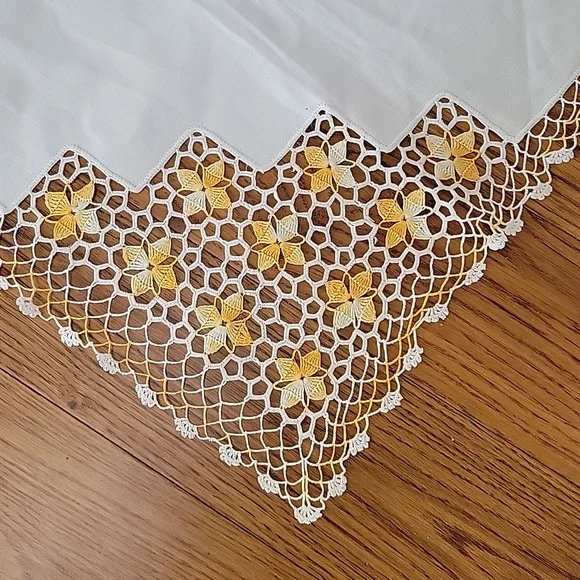 Handmade tablecloth - Picture 7 of 7